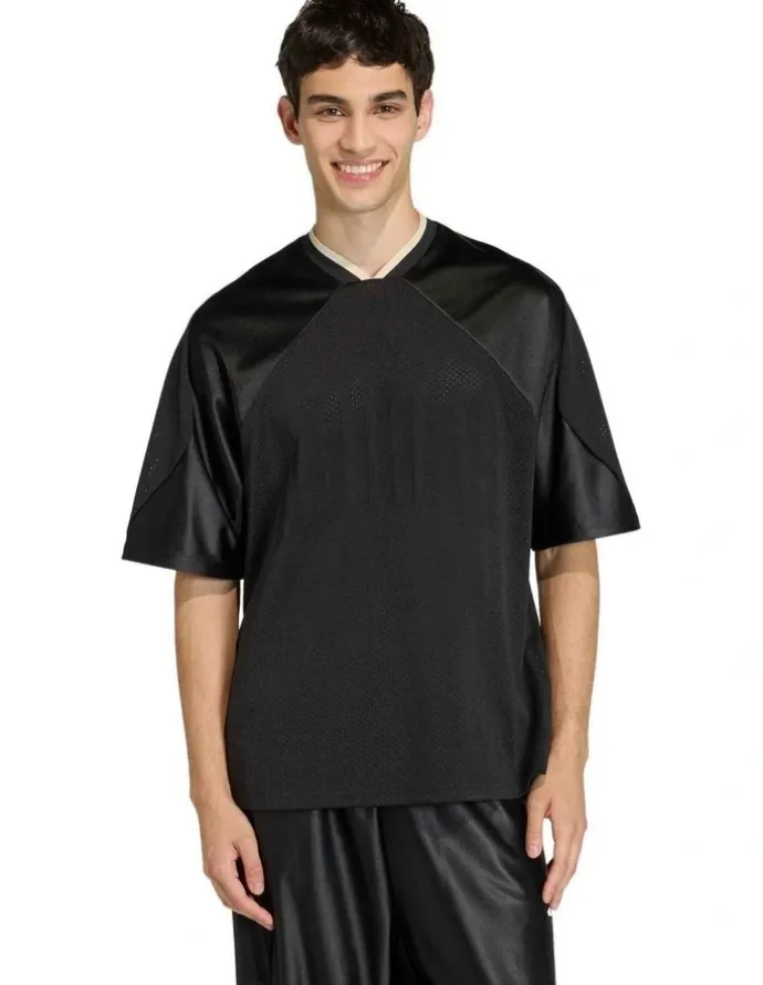 adidas Stadium Graphic Mesh T-shirt in Black