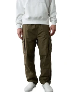 American Eagle Flex Relaxed Straight Cargo Pant in Green Olive