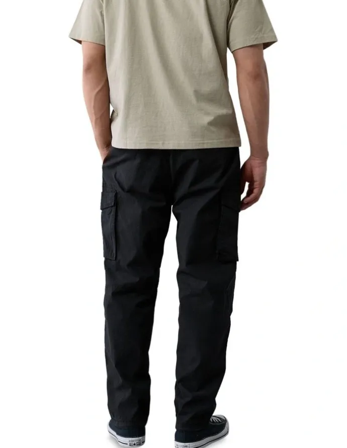 American Eagle Flex Relaxed Straight Cargo Pant in Bold Black