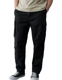 American Eagle Flex Relaxed Straight Cargo Pant in Bold Black