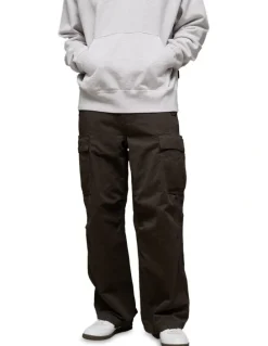 American Eagle Flex Ultra Baggy Cargo Pant in Nomad Olive