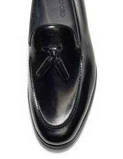 Aquila Bass Tassel Loafers in Black