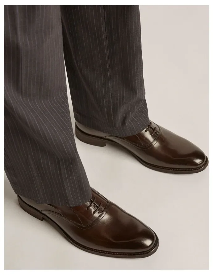 Aquila Bonham Oxford Shoes in Brown