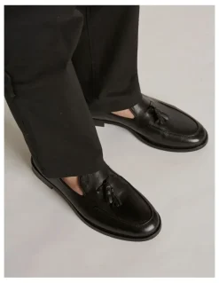 Aquila Elias Tassel Loafers in Black