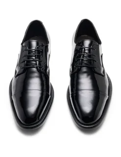 Aquila Grantham Derby Shoes in Patent Black