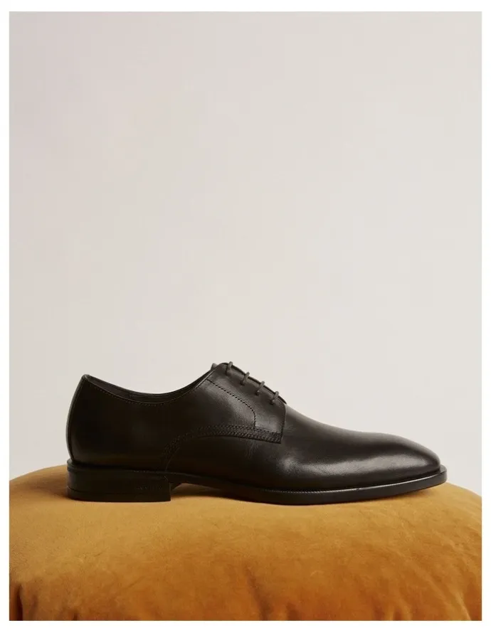 Aquila Magnus Derby Shoes in Black
