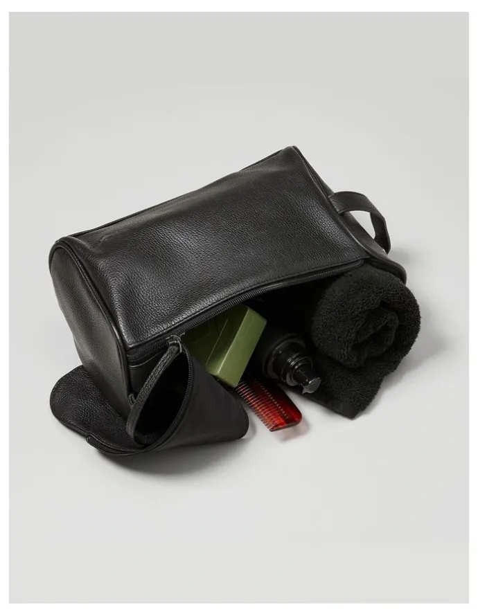Aquila Montoro Leather Toiletry Bag in Black