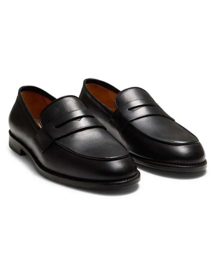 Aquila Raynor Loafers in Black