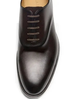 Aquila Stark Dress Shoes in Brown