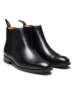 Aquila Burnell Chelsea Boots in Black