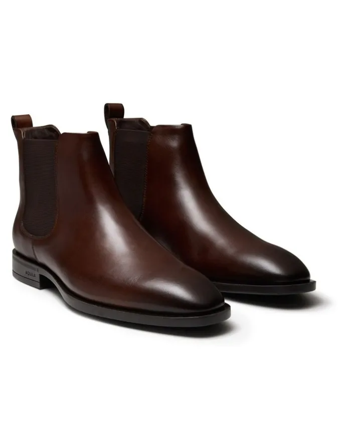 Aquila Callaway Chelsea Boots in Brown