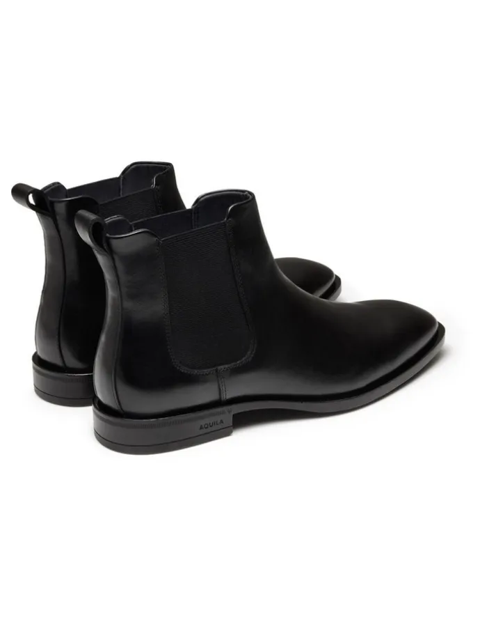 Aquila Callaway Chelsea Boots in Black