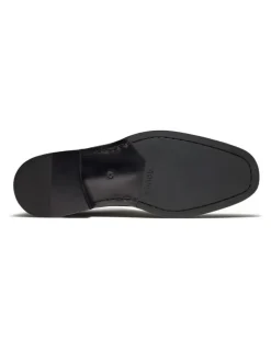 Aquila Colt Chelsea Boots in Black