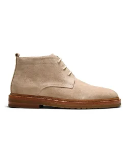 Aquila Dakar Suede Chukka Boots in Sand