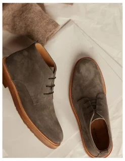 Aquila Dakar Suede Chukka Boots in Charcoal