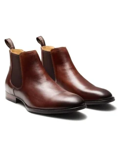 Aquila Dakota Leather Chelsea Boots in Tan