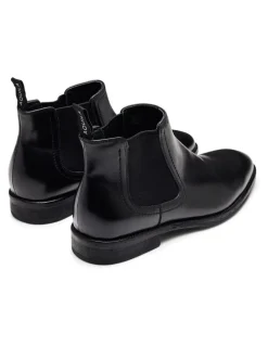 Aquila Fogerty Chelsea Boots in Black