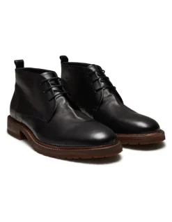 Aquila Lex Chukka Boots in Black