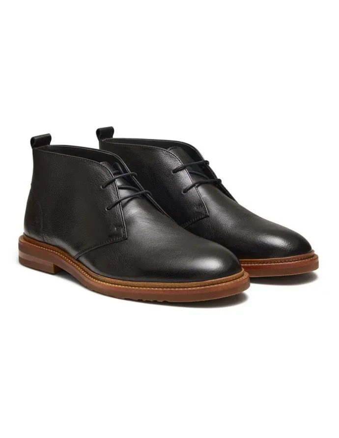 Aquila Ollie Leather Chukka Boots in Black