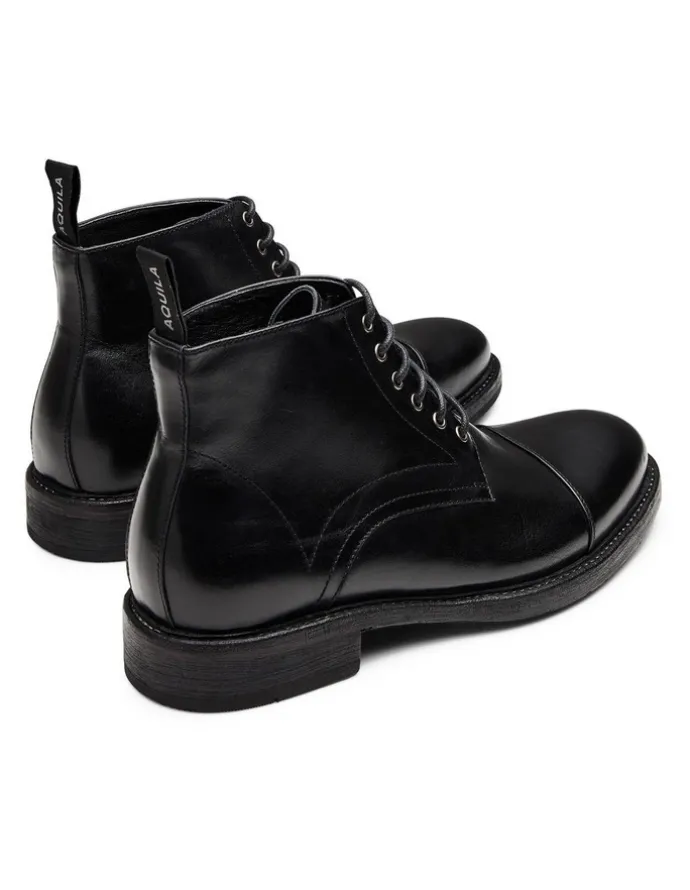 Aquila Redding Lace-Up Boots in Black
