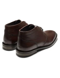 Aquila Warner Chukka Boots in Brown