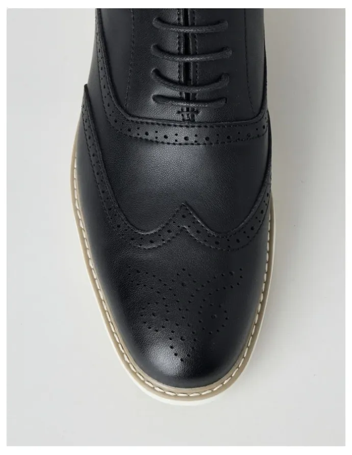 Basque Beau Casual Brogue Lace Up in Black