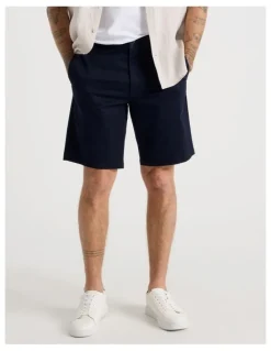 Basque Chino Shorts in Navy