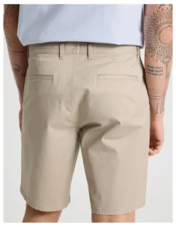 Basque Chino Shorts in Sand