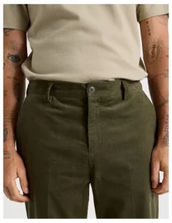Basque Corduroy Pants in Olive