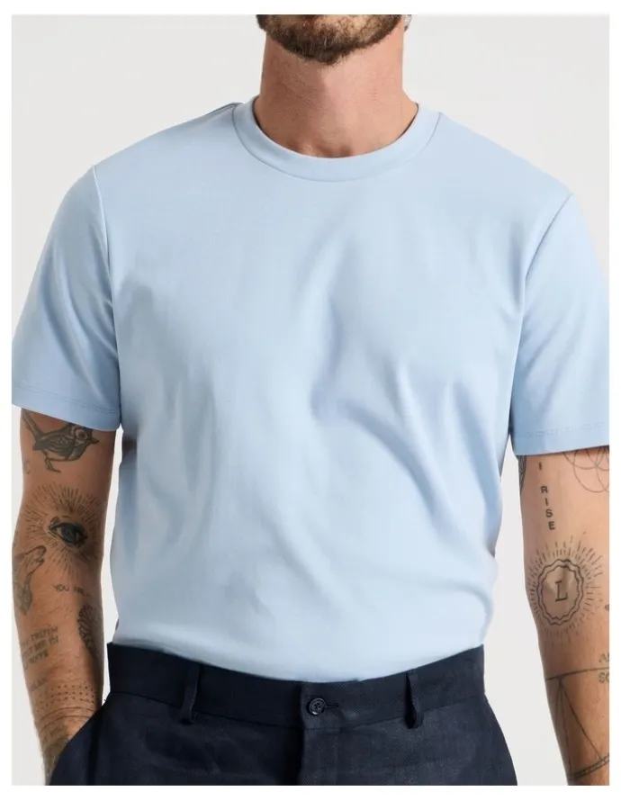 Basque Crew Neck T-Shirt in Light Blue