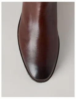 Basque Harvey Leather Chelsea Boot in Cognac