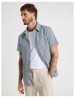 Basque Short Sleeve Shirt in Blue Geometric Print