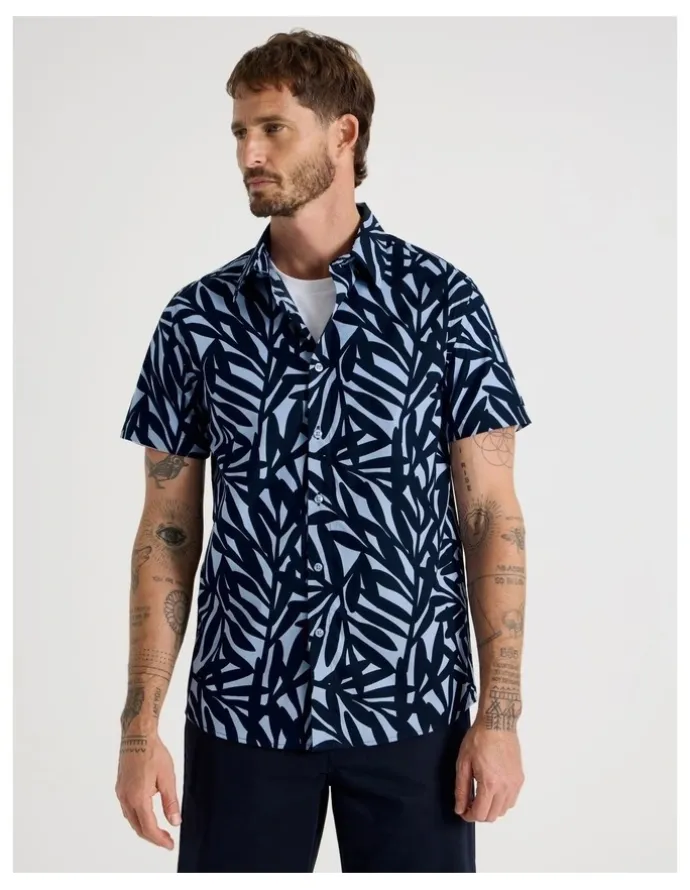 Basque Short Sleeve Shirt in Navy Leaf Print
