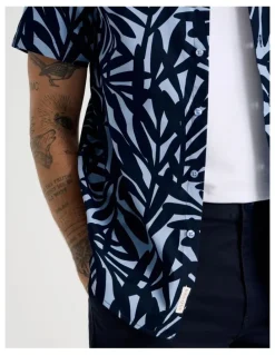 Basque Short Sleeve Shirt in Navy Leaf Print