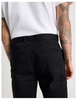 Basque Straight Leg Chino Pant in Black