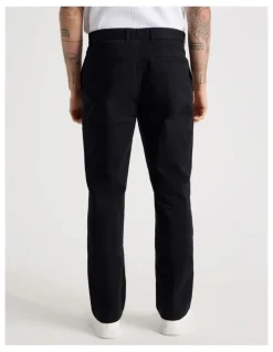 Basque Straight Leg Chino Pant in Black