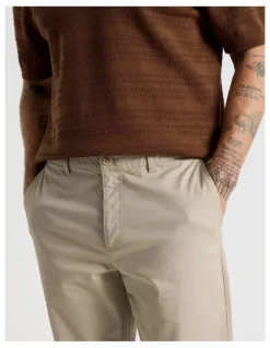 Basque Straight Leg Chino Pant in Sand