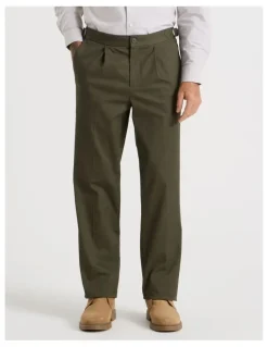 Basque Tailored Textured Trousers in Olive