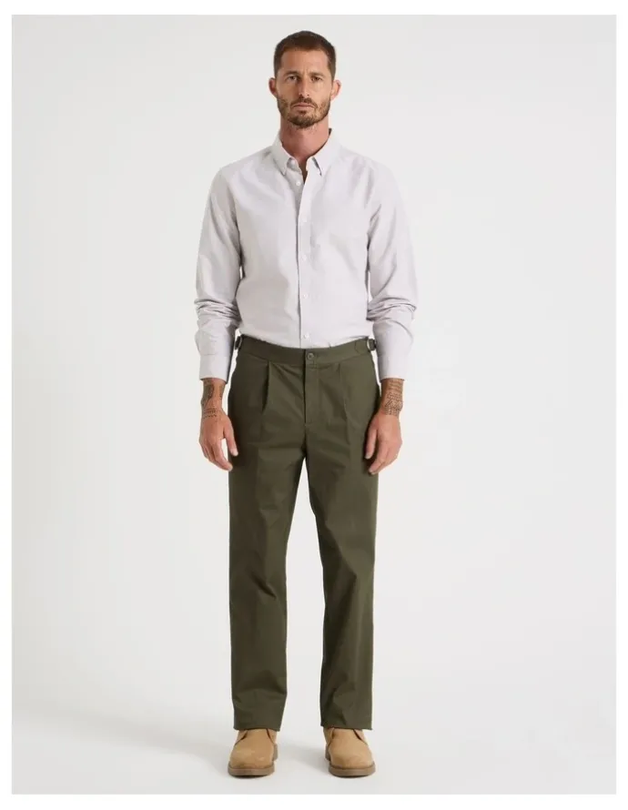 Basque Tailored Textured Trousers in Olive