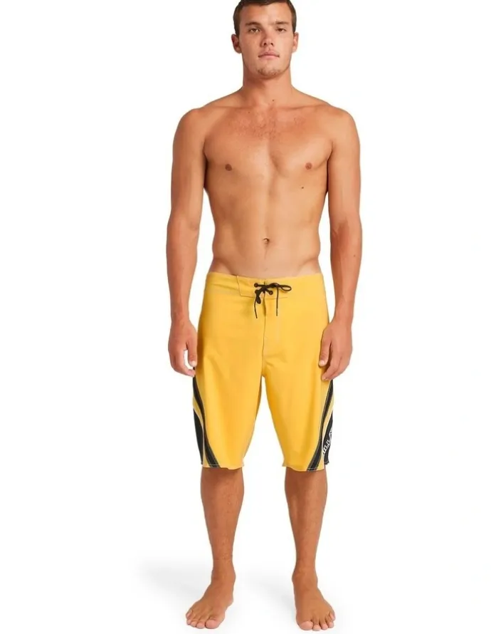 Billabong Fluid 2K Pro 21 Inch Boardshorts in Sun