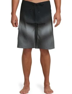 Billabong Fluid Pro 21 Boardshorts in Black