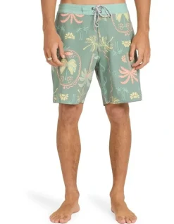 BILLABONG Good Times Lo Tide Boardshorts 17.5 in Moss Green
