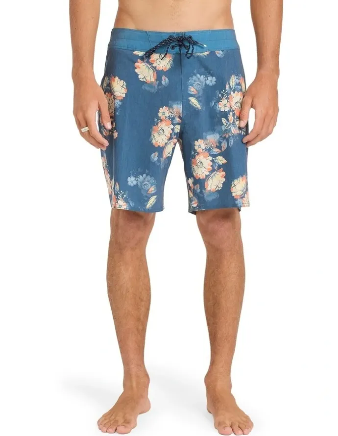 BILLABONG Good Times Pro Performance Boardshorts 17.5 in Dark Denim