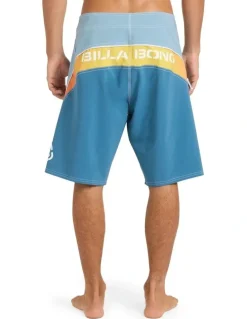 BILLABONG Straddie Pro Performance Boardshorts 20 in Blue Fog