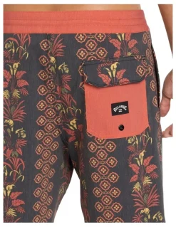 BILLABONG Sundays Lo Tide Boardshorts 18.5 in Black