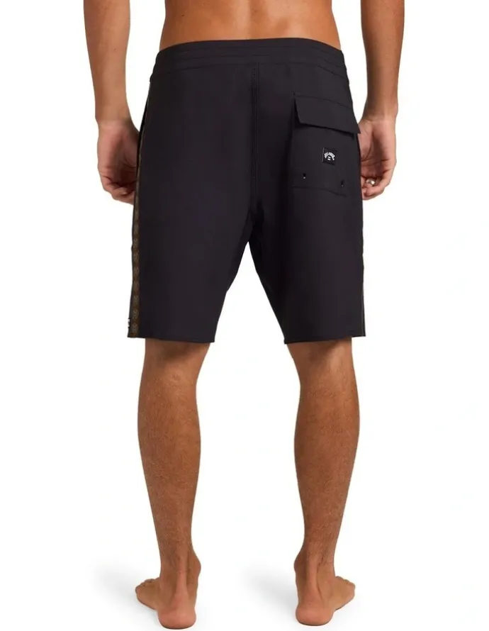 Billabong Wategos Lo Tide 17.5 Boardshorts In Black