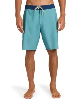 Billabong Wategos Lo Tide 17.5 Boardshorts In Blue Haze