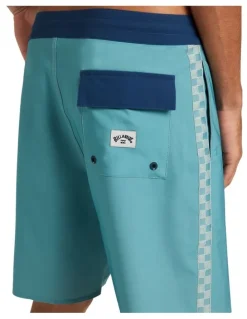 Billabong Wategos Lo Tide 17.5 Boardshorts In Blue Haze