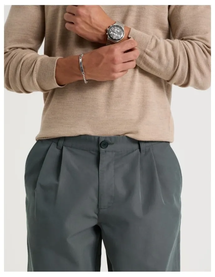 Blaq Double Pleat Tapered Fit Pants in Grey