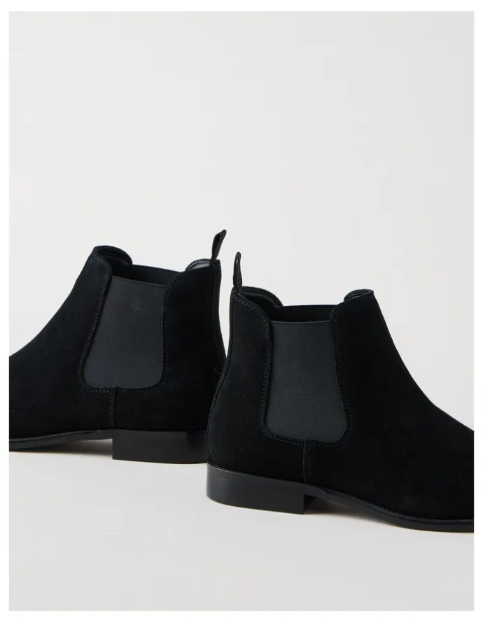 Blaq Soren Suede Chelsea Boot in Black